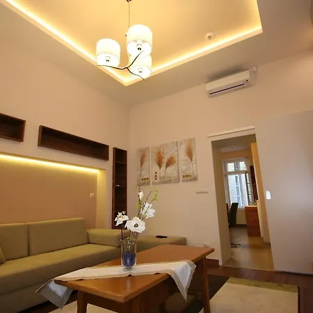 إن إن أبارتمان * بودابست