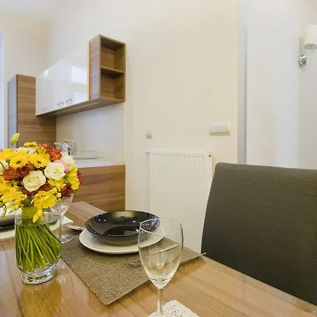 إن إن أبارتمان بودابست