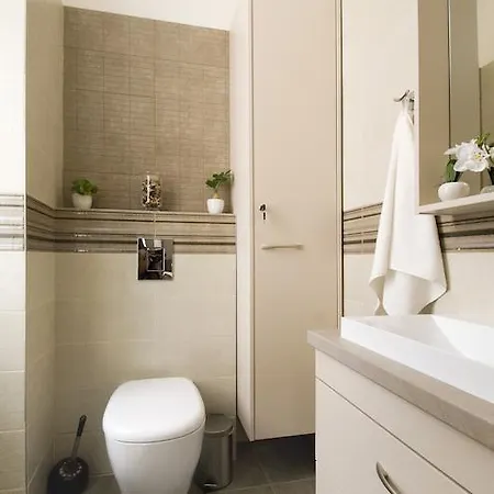 Apartment Nn *