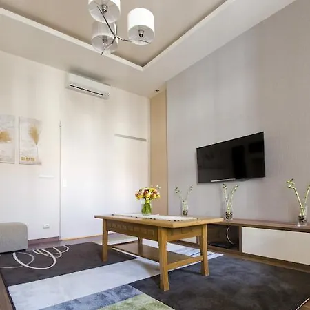 إن إن أبارتمان * بودابست